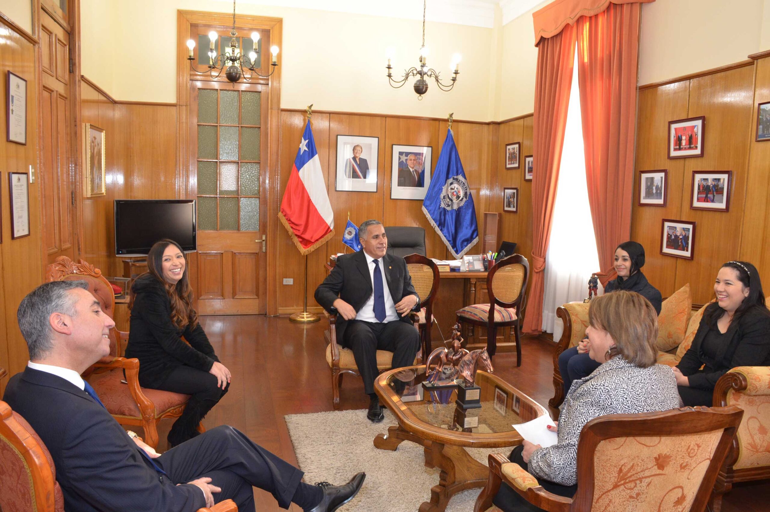 CORAFAM VALPARAÍSO REALIZÓ SALUDOS PROTOCOLARES A JEFE REGIONAL 2