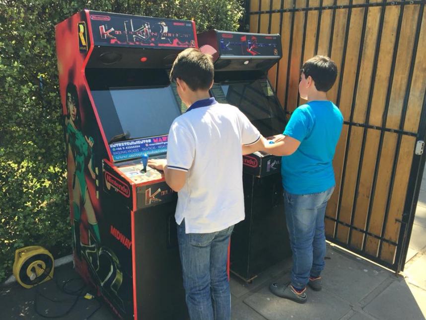 DIRECTORA JEFEPOL DURANTE LA ACTIVIDAD LOS NIÑOS FUERON LOS MÁS FELICES 2