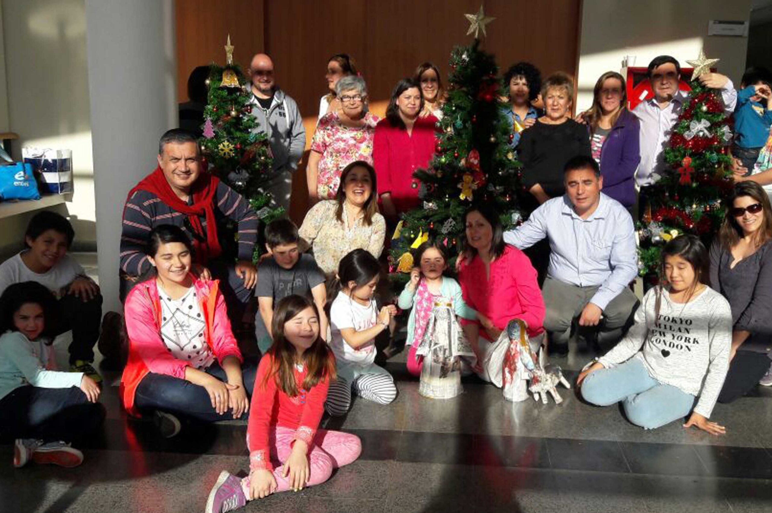 ESPÍRITU NAVIDEÑO HECHO A MANO EN SEDE CORAFAM AYSÉN2