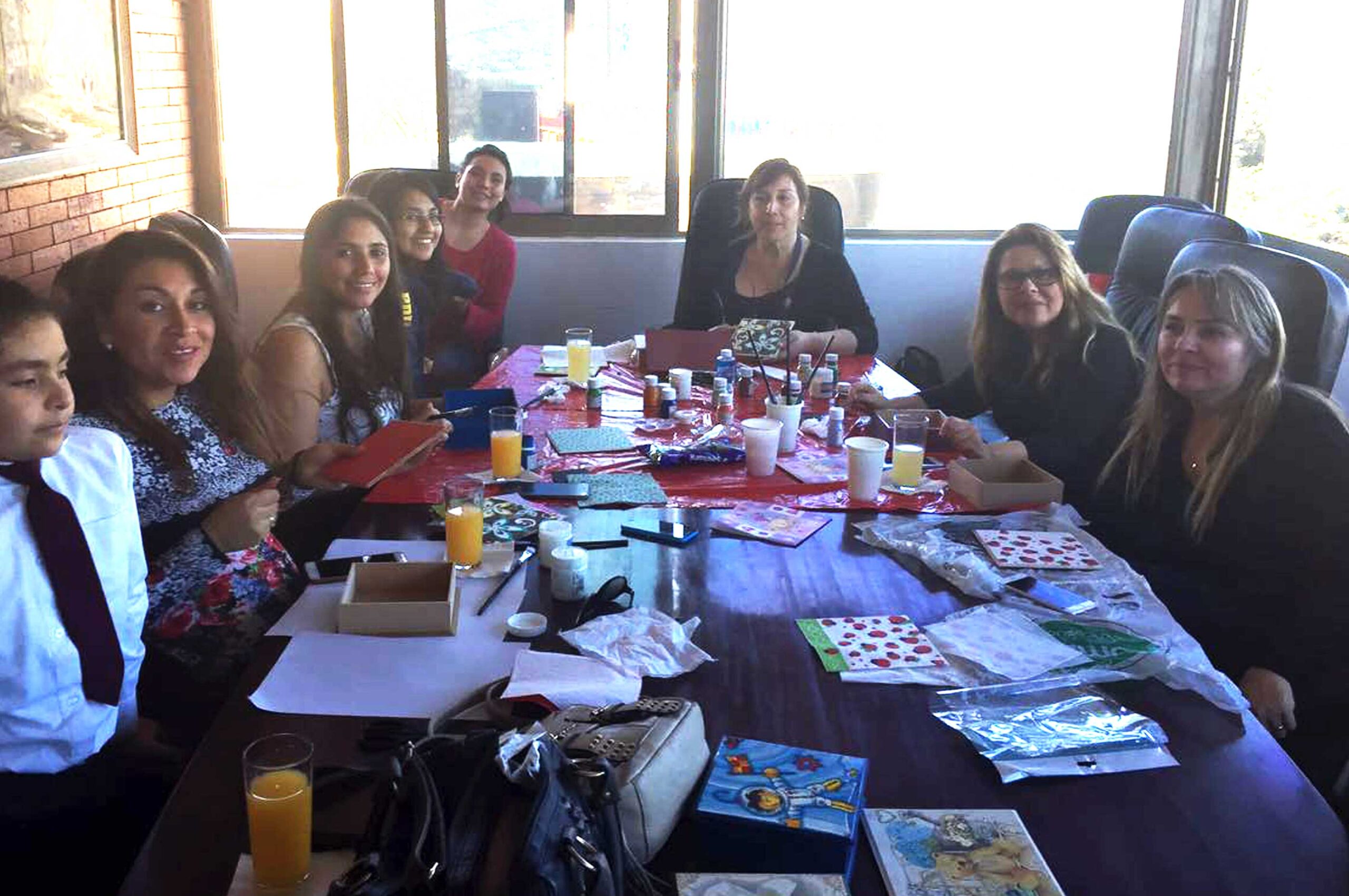 SEDE ATACAMA REALIZÓ TALLER DE MANUALIDADES 2