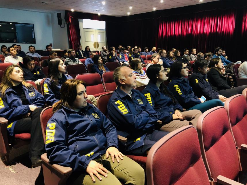 SEDE TARAPACÁ DICTÓ CHARLA DE TABAQUISMO 1